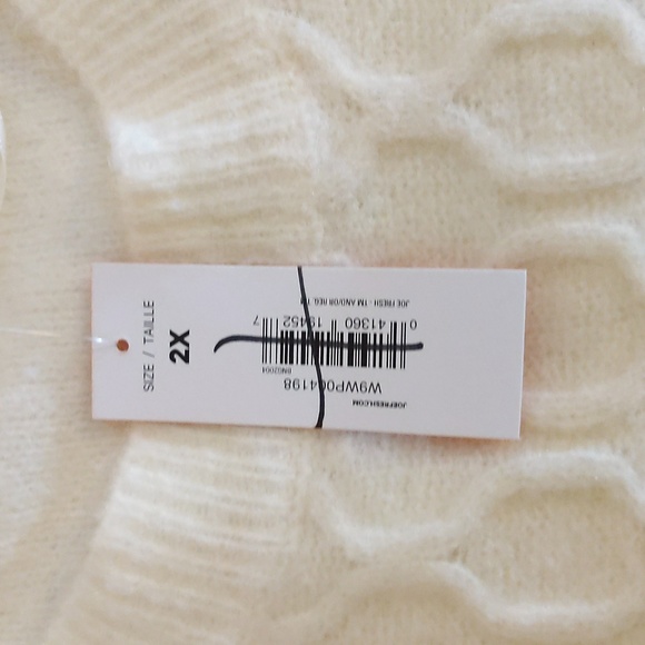 Joe Fresh| NWT Off-White Textured Patterned Crew Neck Sweater With Side Slit - Picture 11 of 14